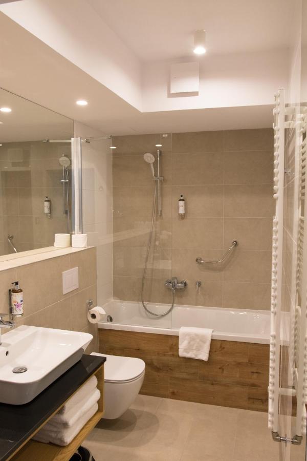 Aparthotel Termy Унеюв Екстер'єр фото