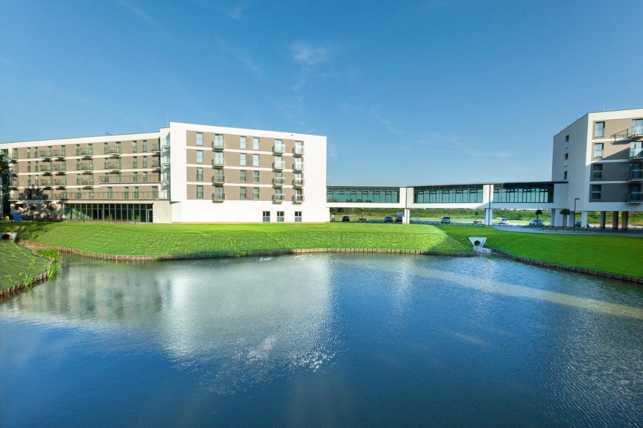 Aparthotel Termy Унеюв Екстер'єр фото