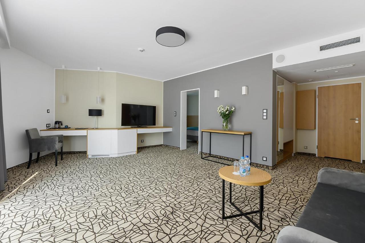 Aparthotel Termy Унеюв Екстер'єр фото
