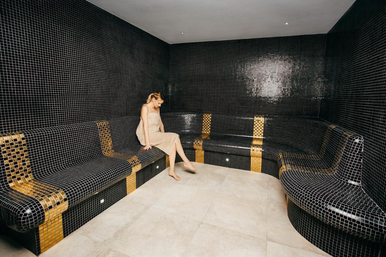 Aparthotel Termy Унеюв Екстер'єр фото